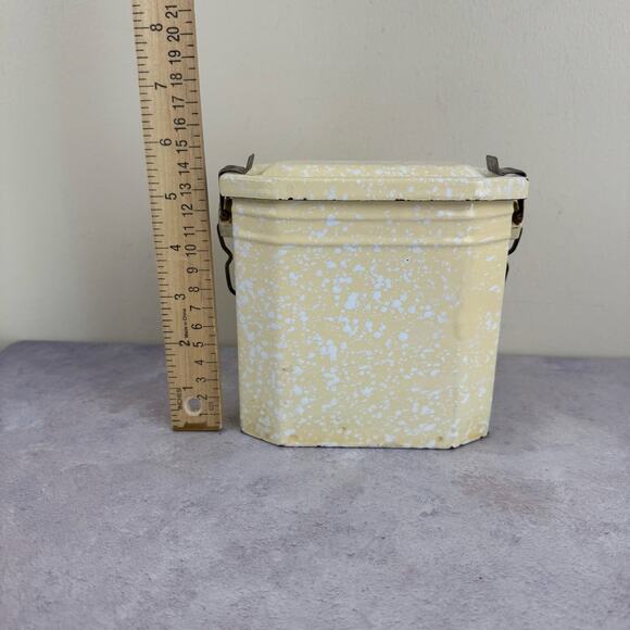 Vintage French Enamel Lunch Box Pail Kitchen Decor Graniteware Enamelware Yellow - Picture 12 of 13